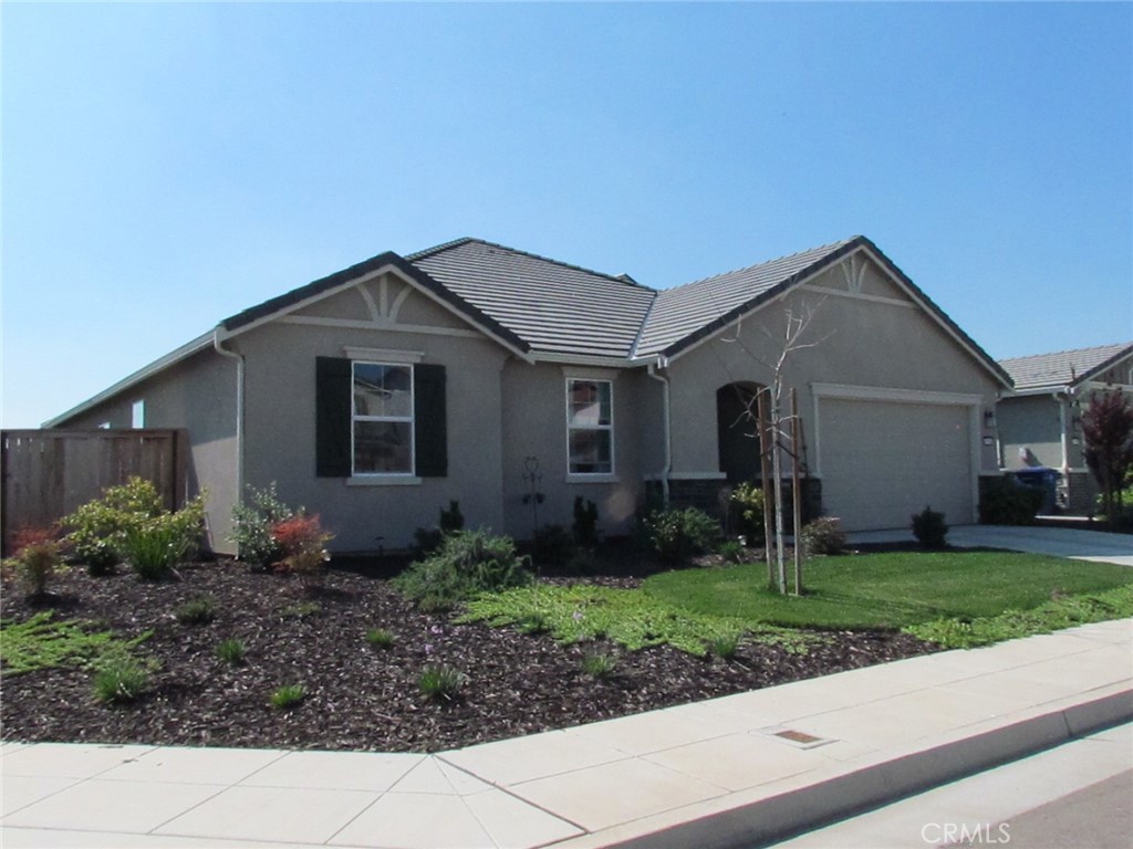 4758 Bellaire, Clovis, CA 93619