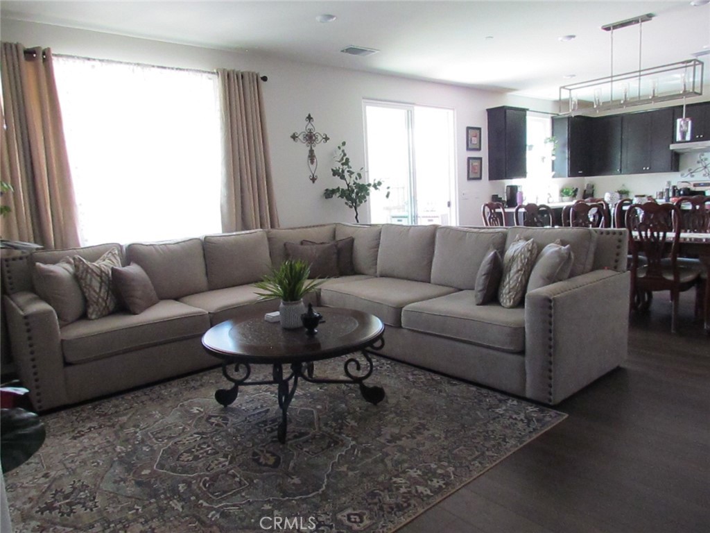 4758 Bellaire, Clovis, CA 93619