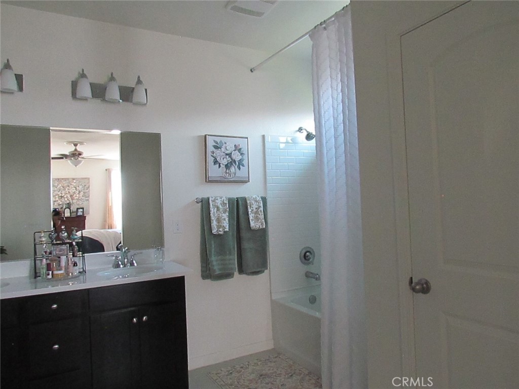 4758 Bellaire, Clovis, CA 93619