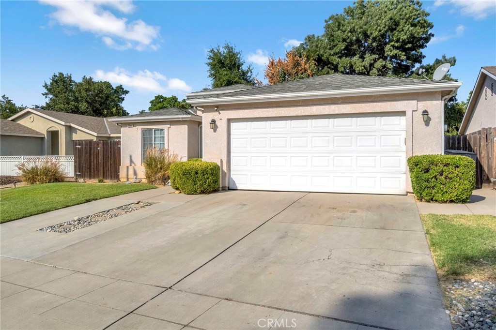 2200 Hanson Ave, Clovis, CA 93611