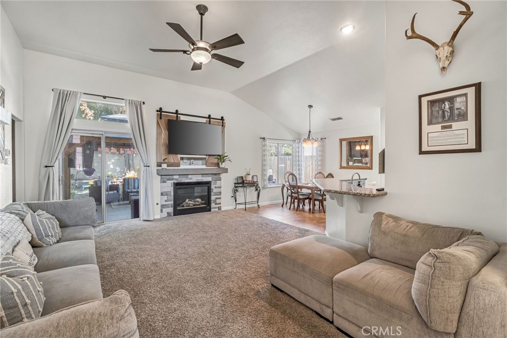 2200 Hanson Ave, Clovis, CA 93611
