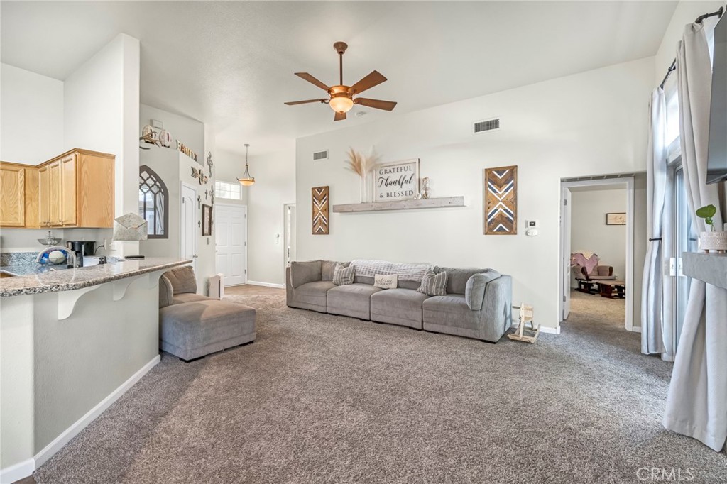 2200 Hanson Ave, Clovis, CA 93611