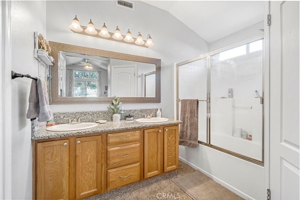 2200 Hanson Ave, Clovis, CA 93611