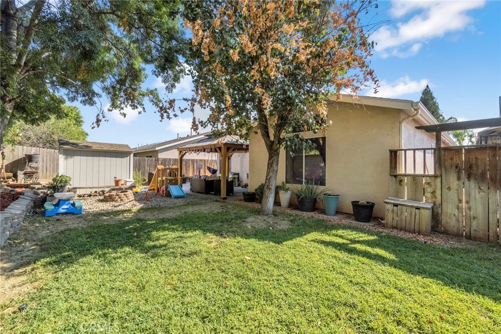 2200 Hanson Ave, Clovis, CA 93611