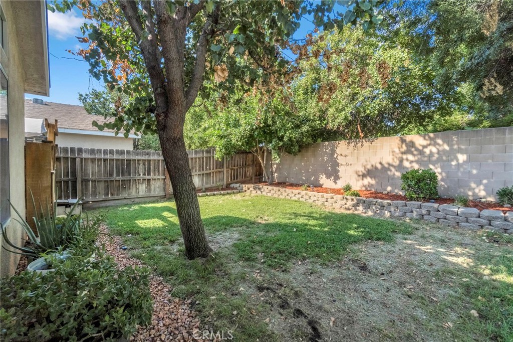 2200 Hanson Ave, Clovis, CA 93611