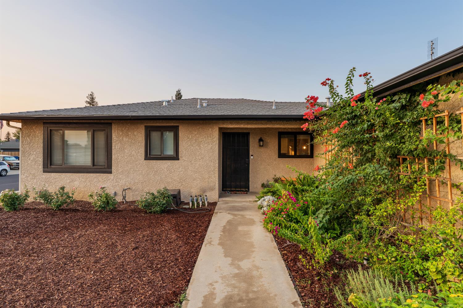 1484 Hampton Way, Clovis, CA 93611