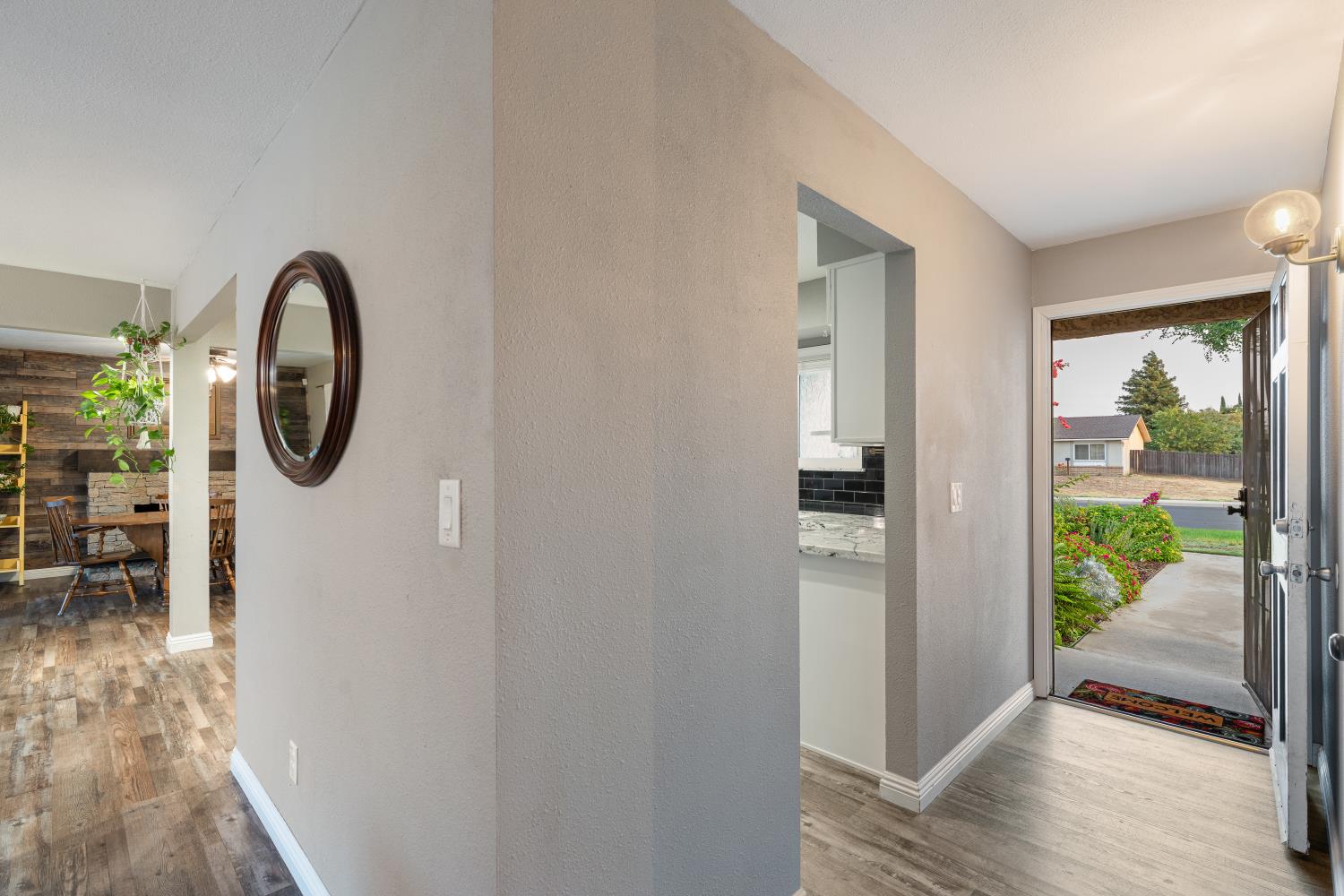 1484 Hampton Way, Clovis, CA 93611