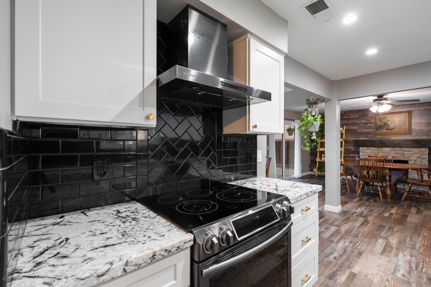 1484 Hampton Way, Clovis, CA 93611