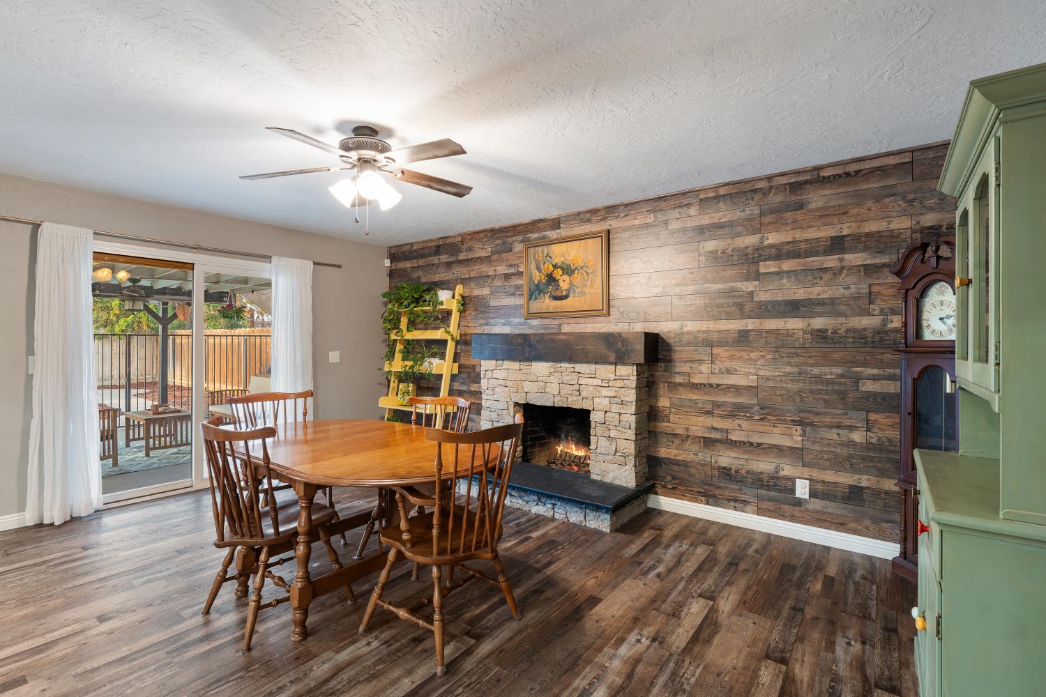1484 Hampton Way, Clovis, CA 93611