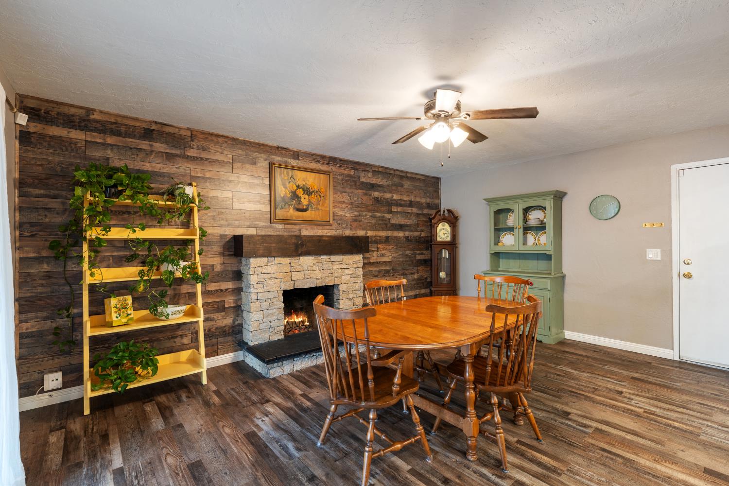 1484 Hampton Way, Clovis, CA 93611
