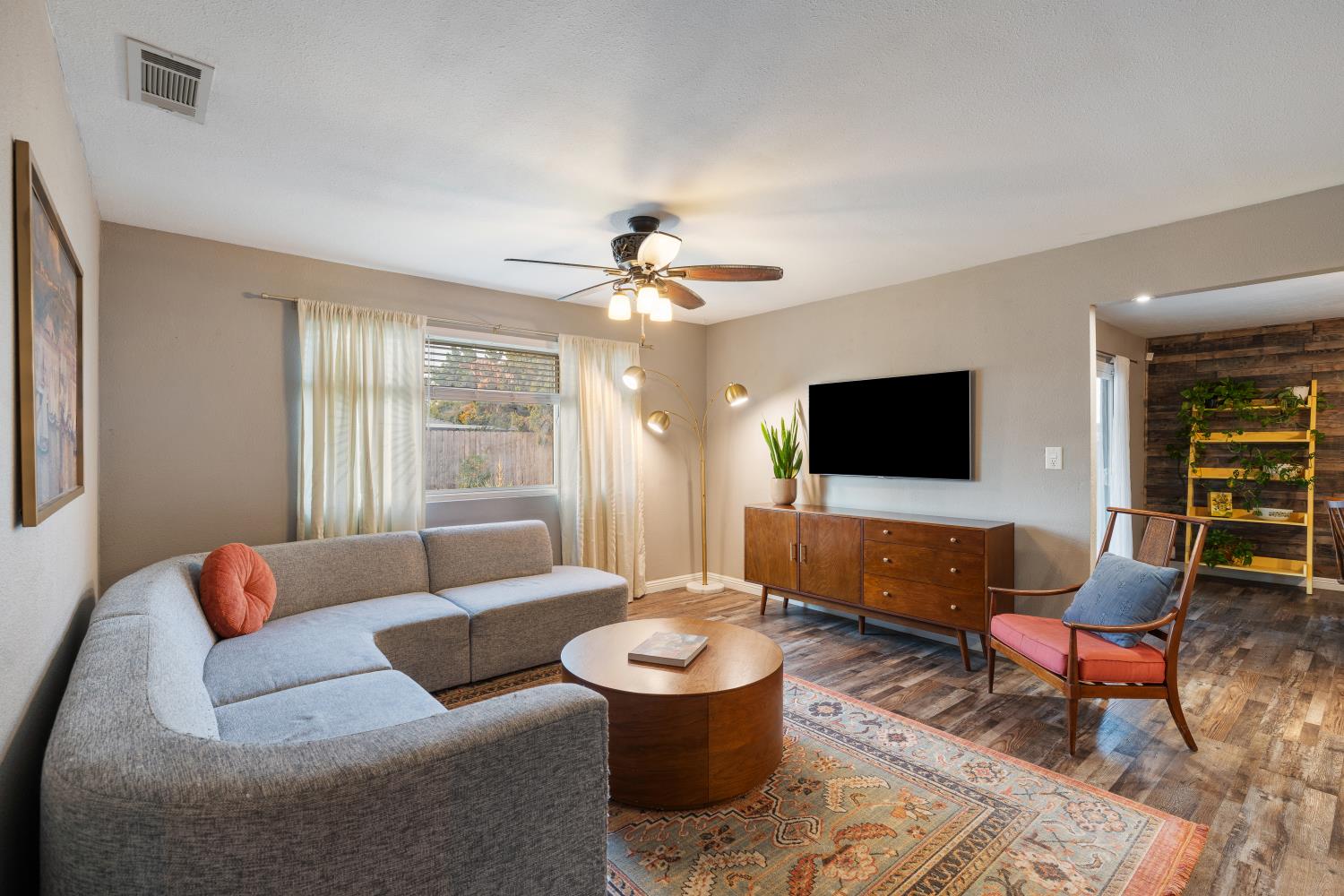 1484 Hampton Way, Clovis, CA 93611
