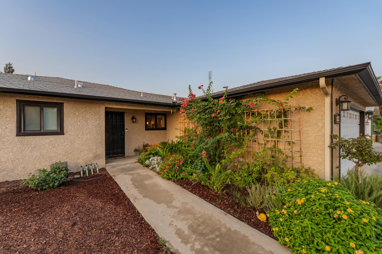 1484 Hampton Way, Clovis, CA 93611
