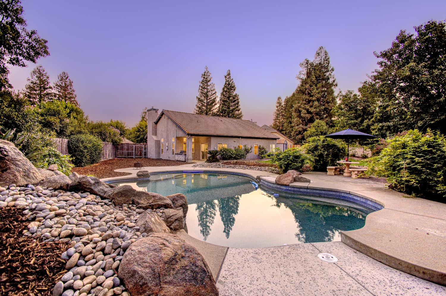 713 Magnolia Ave, Clovis, CA 93611
