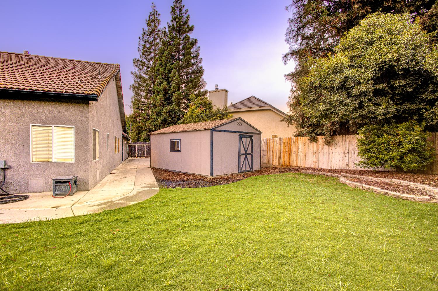 713 Magnolia Ave, Clovis, CA 93611
