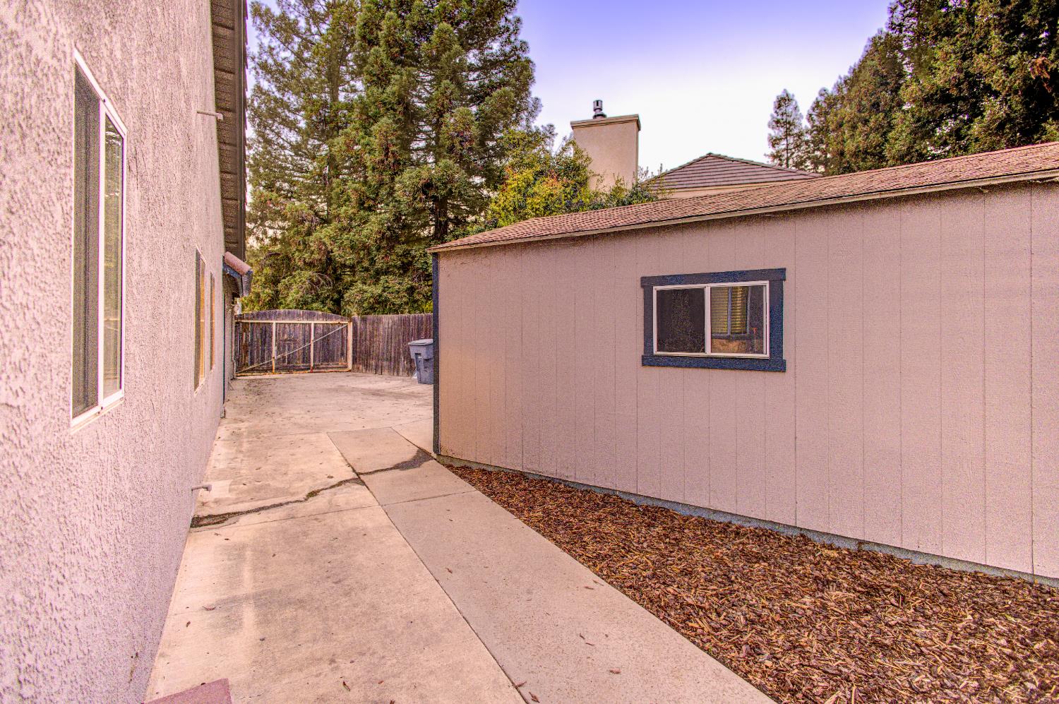 713 Magnolia Ave, Clovis, CA 93611