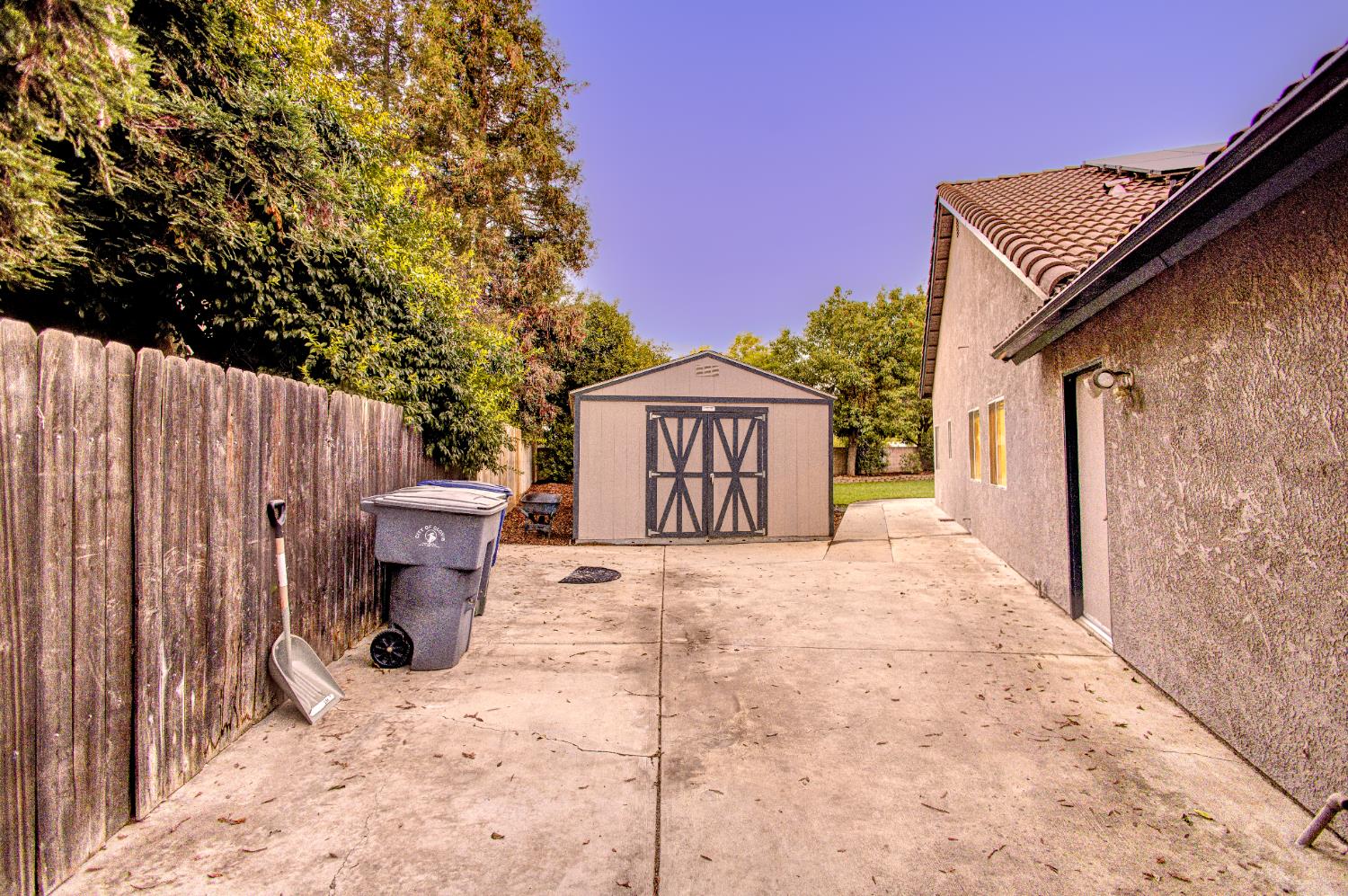 713 Magnolia Ave, Clovis, CA 93611