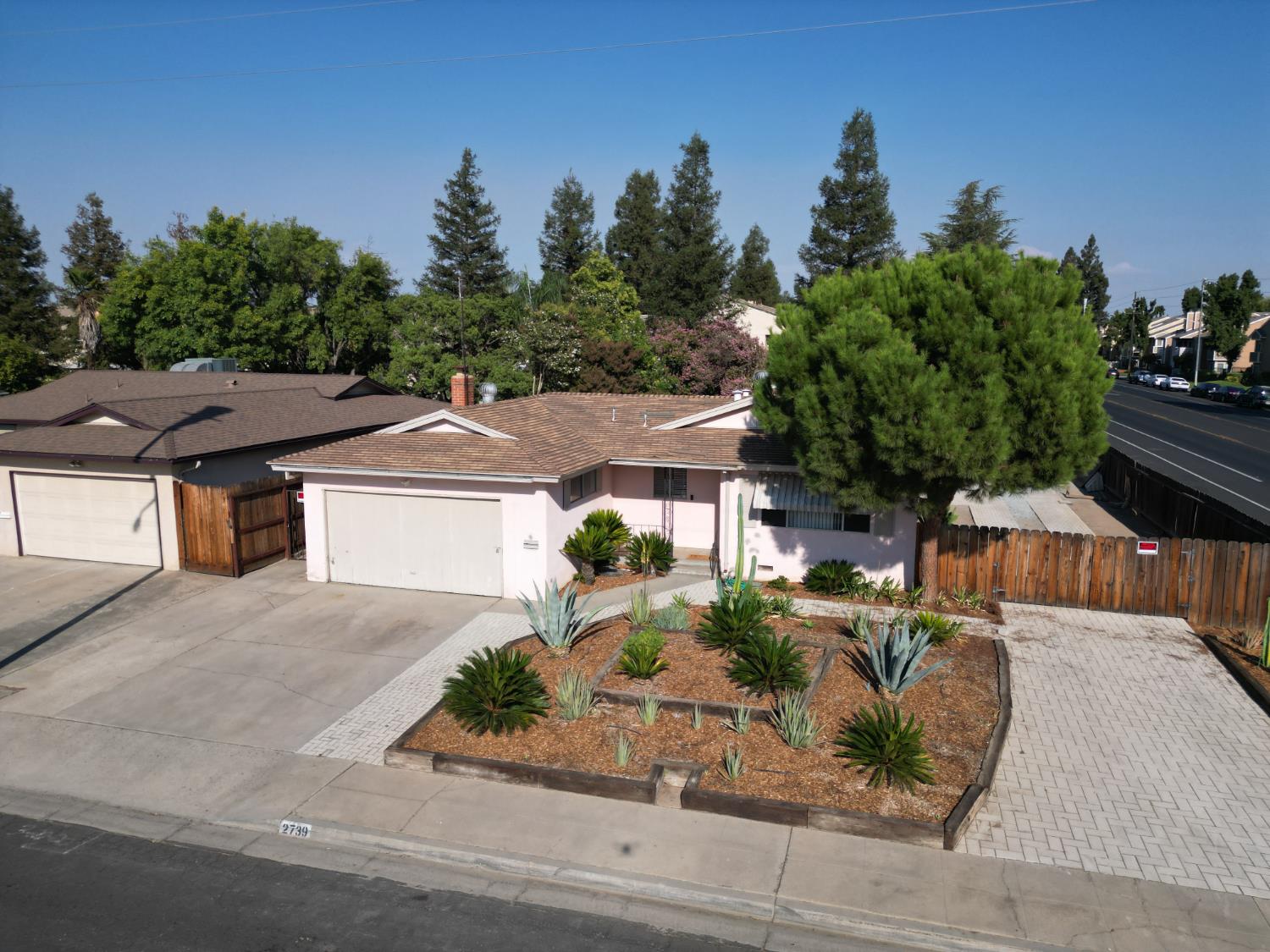 2739 Fine Ave, Clovis, CA 93612