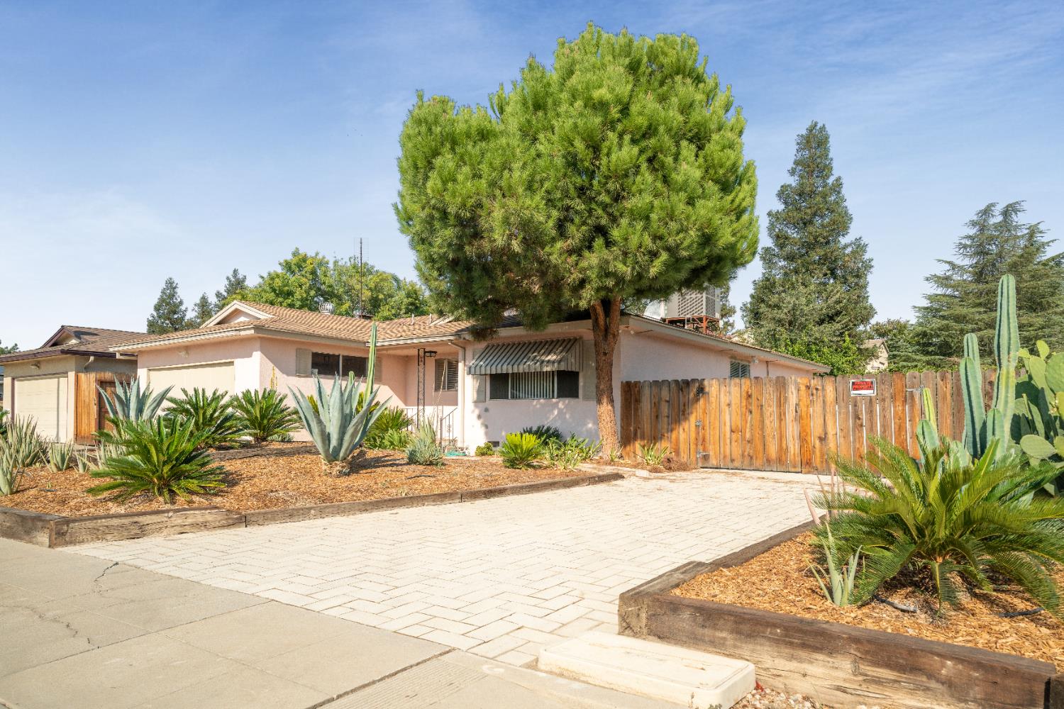 2739 Fine Ave, Clovis, CA 93612