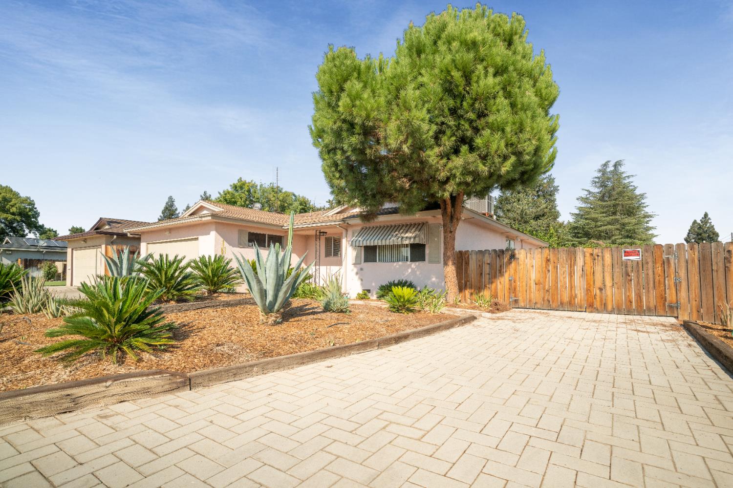 2739 Fine Ave, Clovis, CA 93612