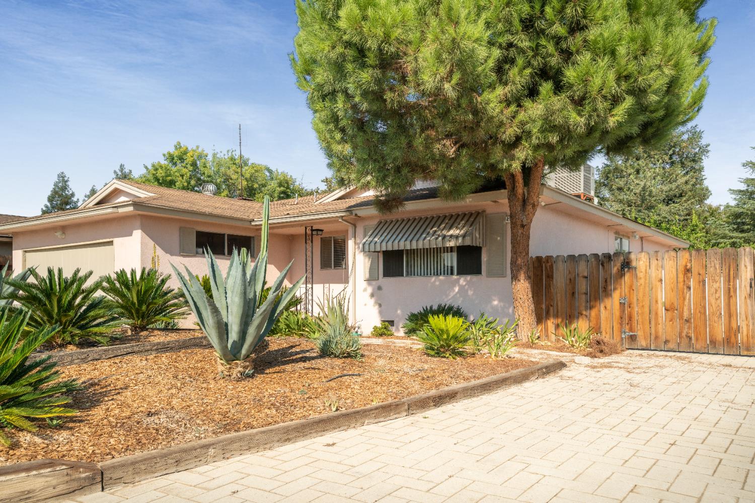 2739 Fine Ave, Clovis, CA 93612