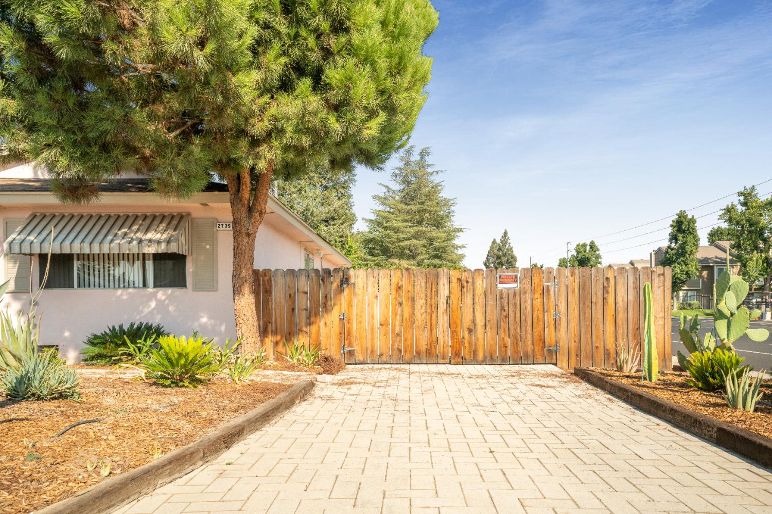 2739 Fine Ave, Clovis, CA 93612