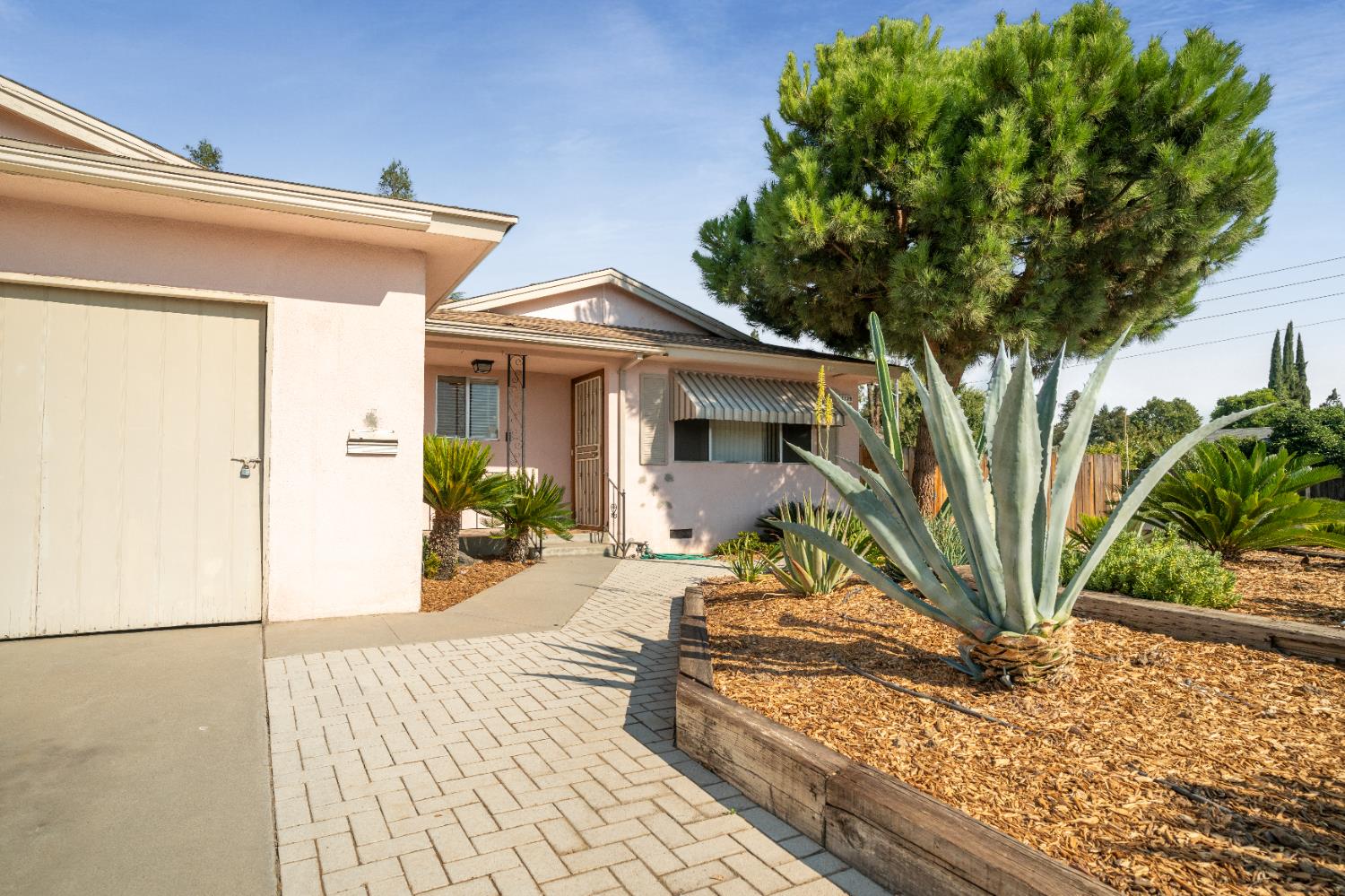 2739 Fine Ave, Clovis, CA 93612