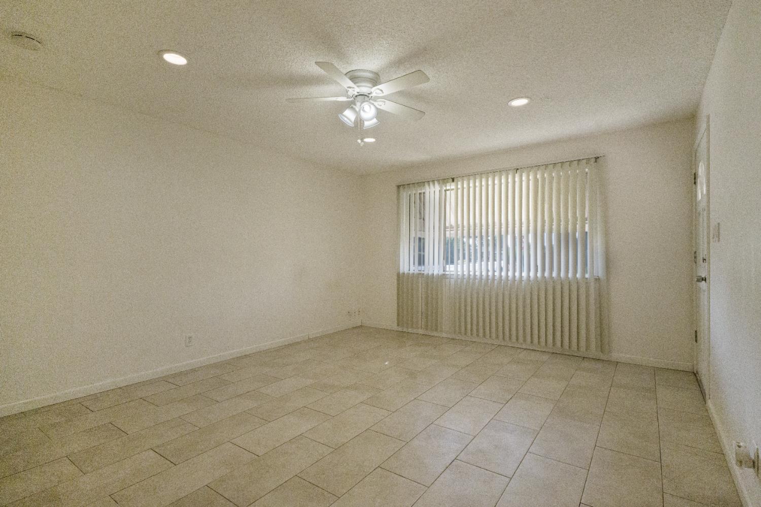 2739 Fine Ave, Clovis, CA 93612