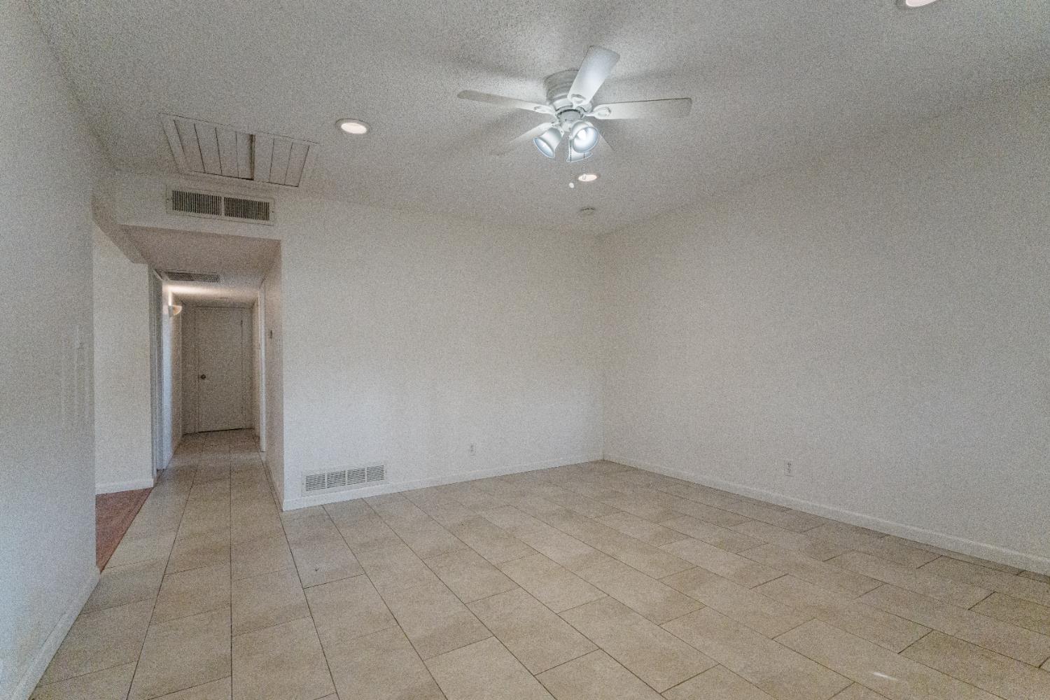 2739 Fine Ave, Clovis, CA 93612