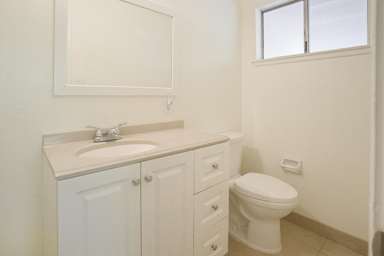 2739 Fine Ave, Clovis, CA 93612