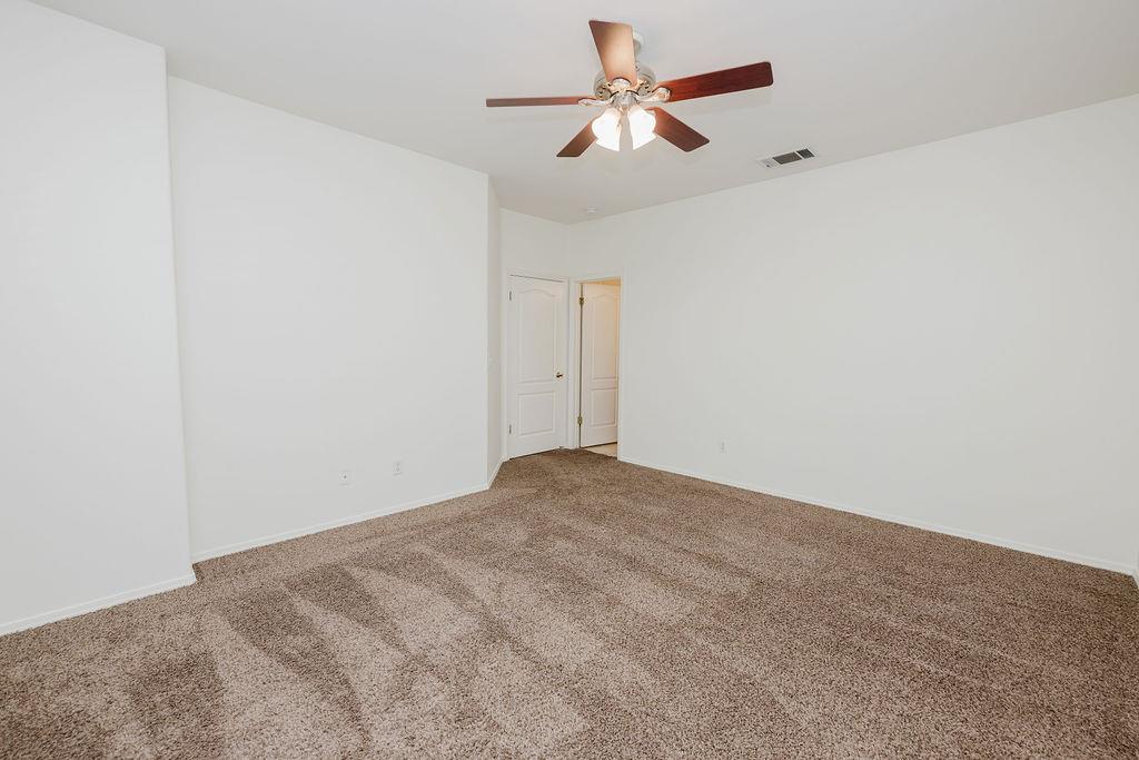 710 W Lisbon Ln, Clovis, CA 93619
