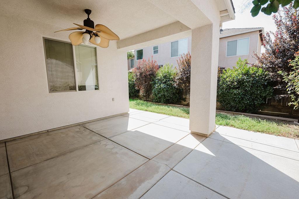 710 W Lisbon Ln, Clovis, CA 93619