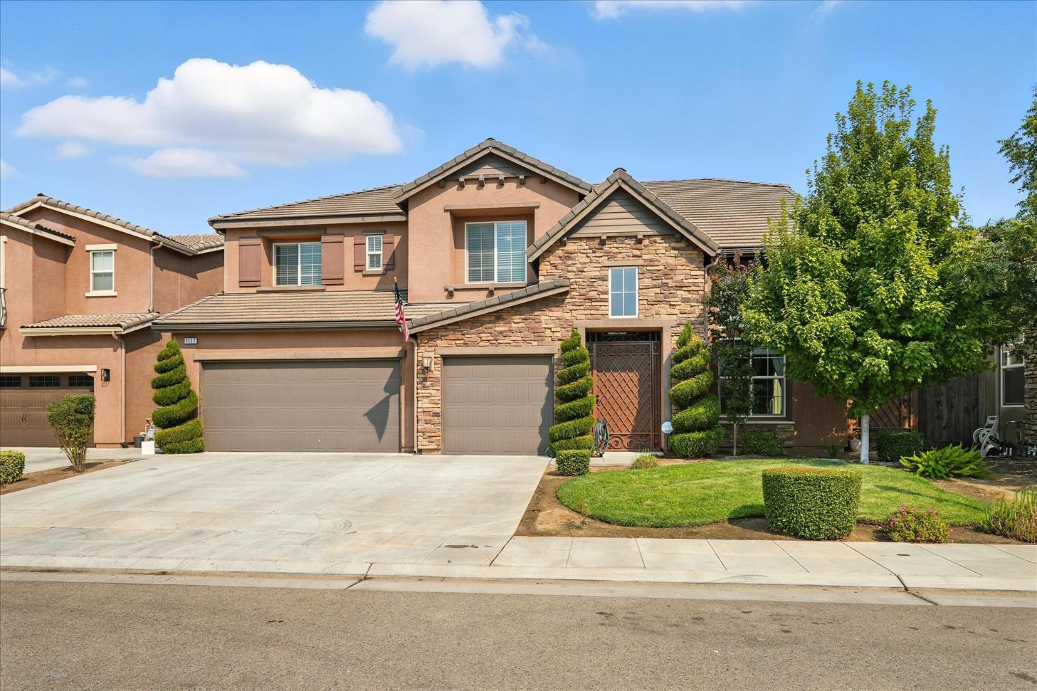 1117 Encino Ave, Clovis, CA 93619