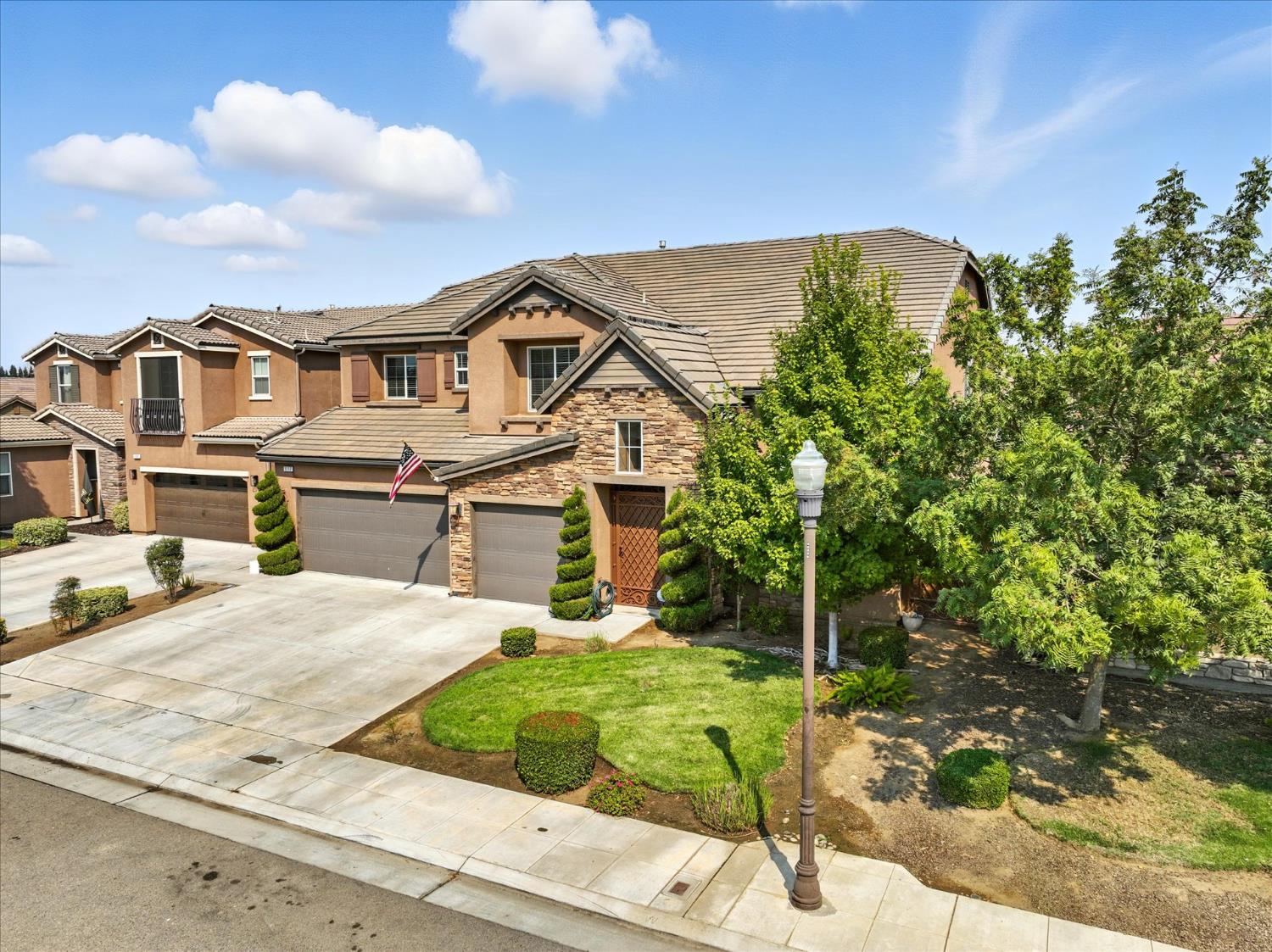 1117 Encino Ave, Clovis, CA 93619