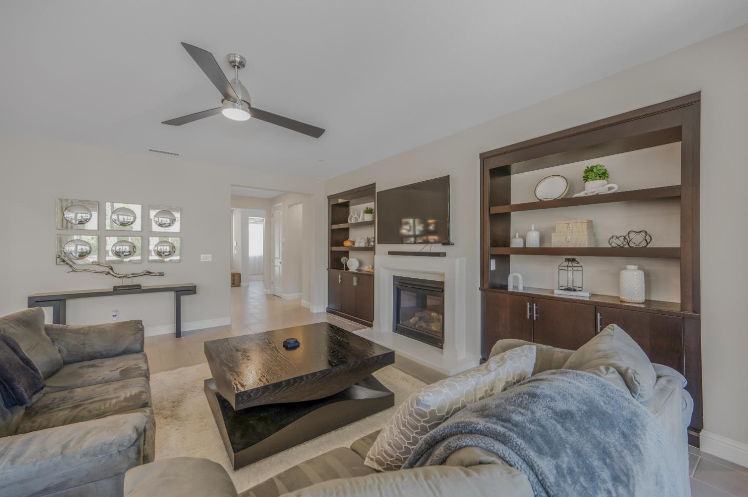 4066 Buckingham Ave, Clovis, CA 93619