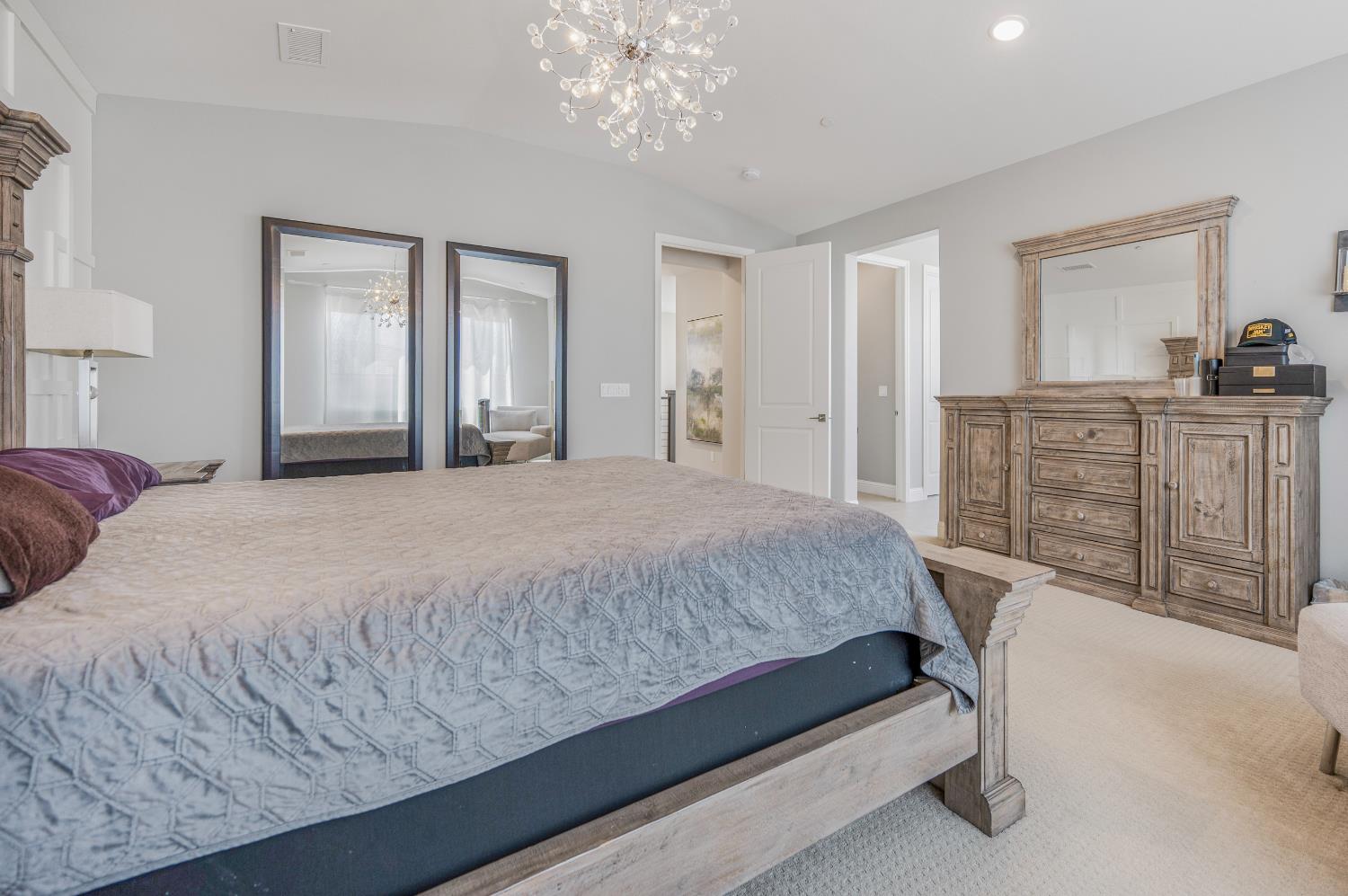 4066 Buckingham Ave, Clovis, CA 93619