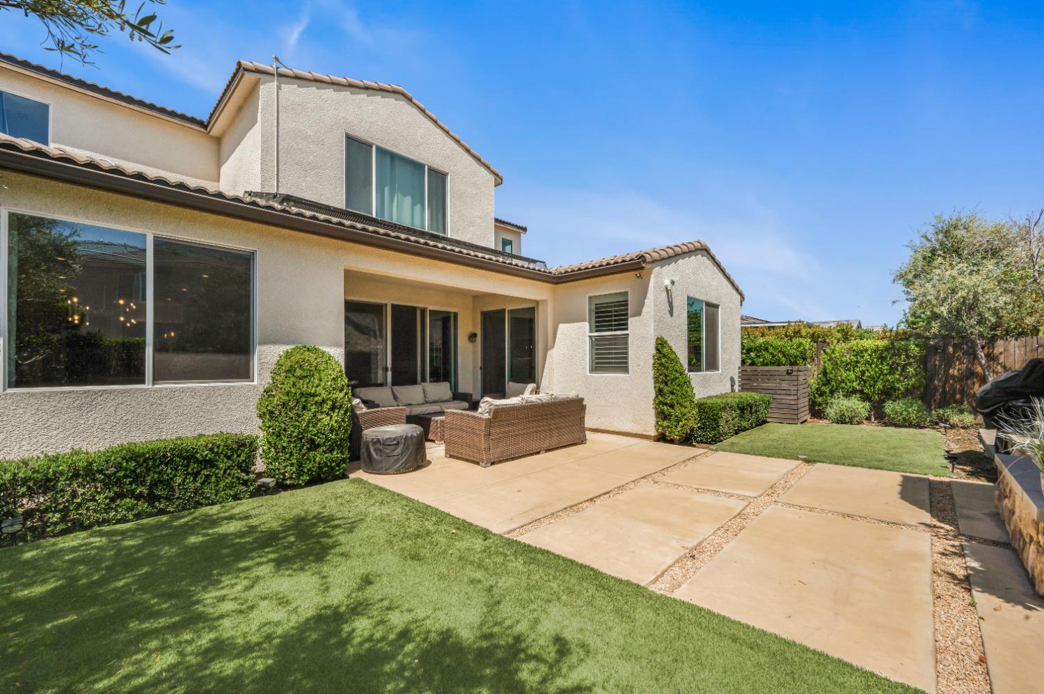 4066 Buckingham Ave, Clovis, CA 93619