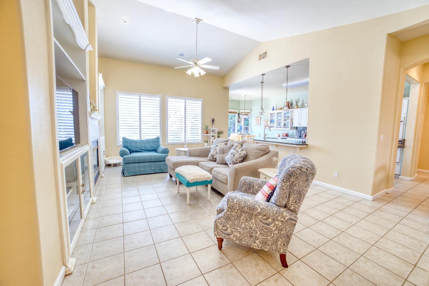 3129 Megan Ave, Clovis, CA 93611