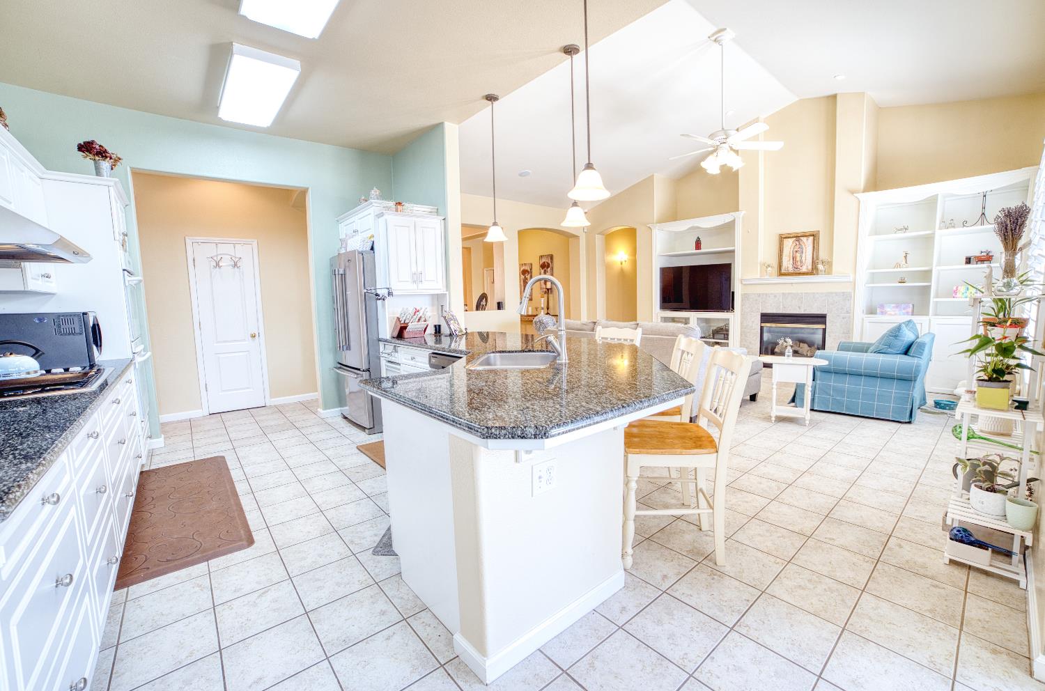 3129 Megan Ave, Clovis, CA 93611