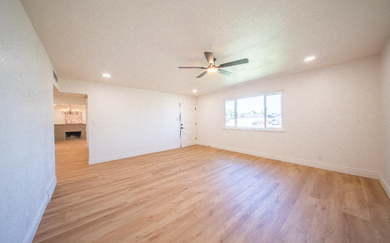 608 W Gettysburg Ave, Clovis, CA 93612