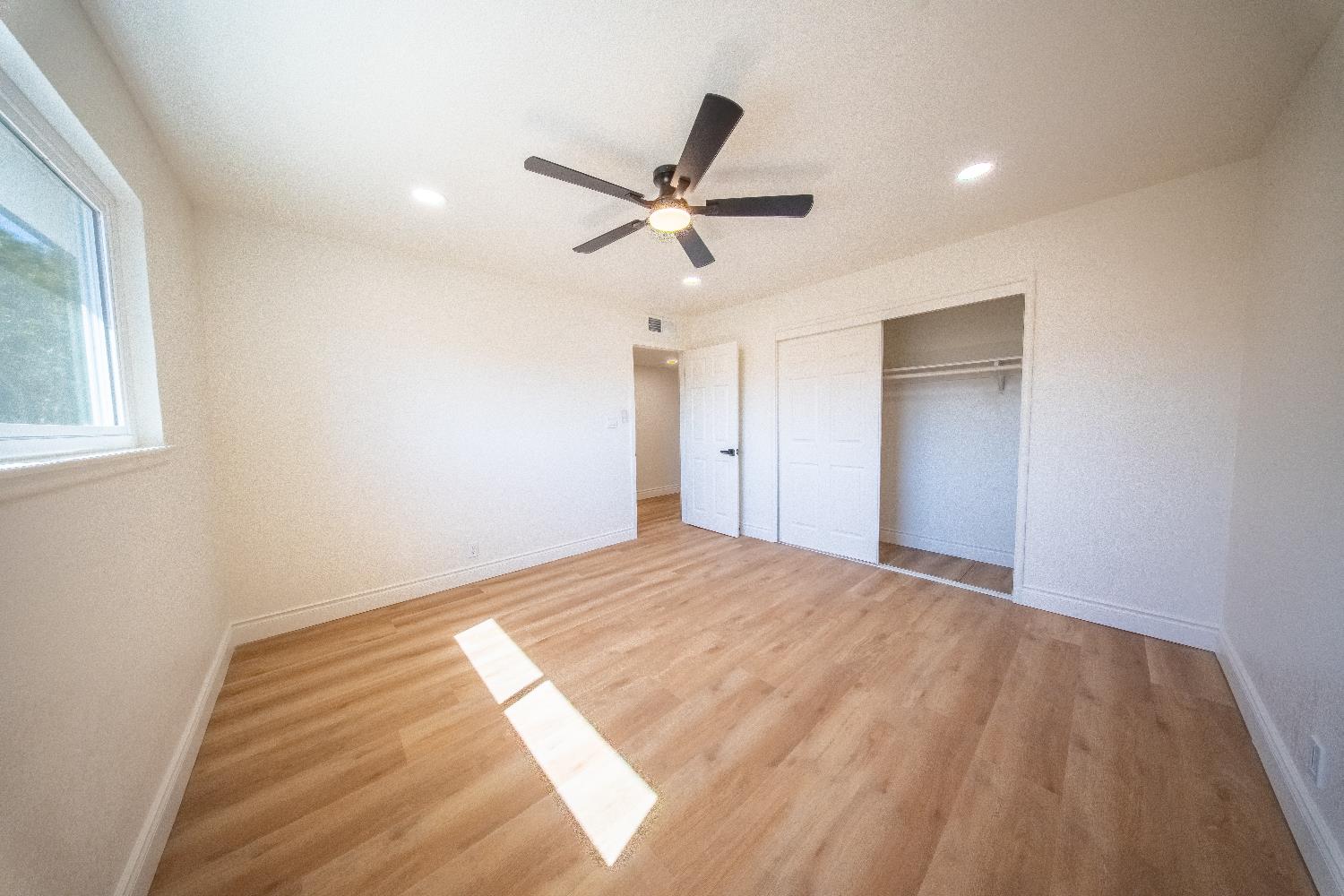 608 W Gettysburg Ave, Clovis, CA 93612