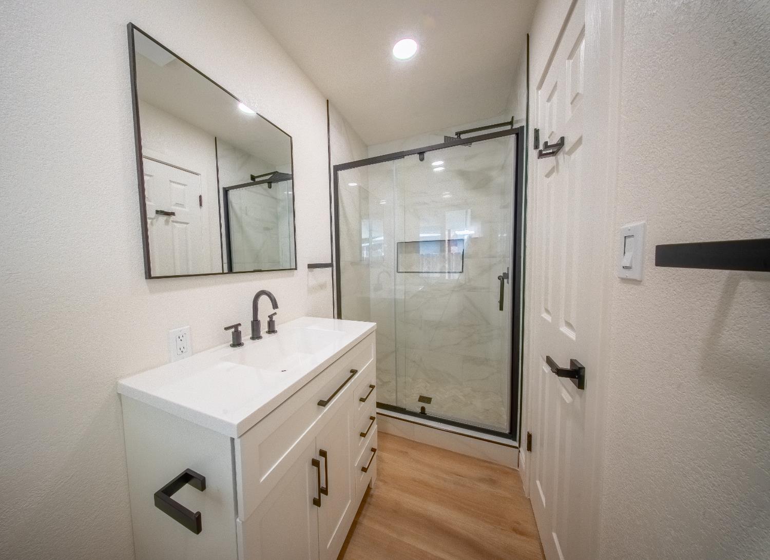 608 W Gettysburg Ave, Clovis, CA 93612