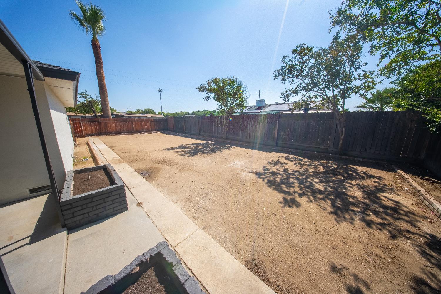 608 W Gettysburg Ave, Clovis, CA 93612