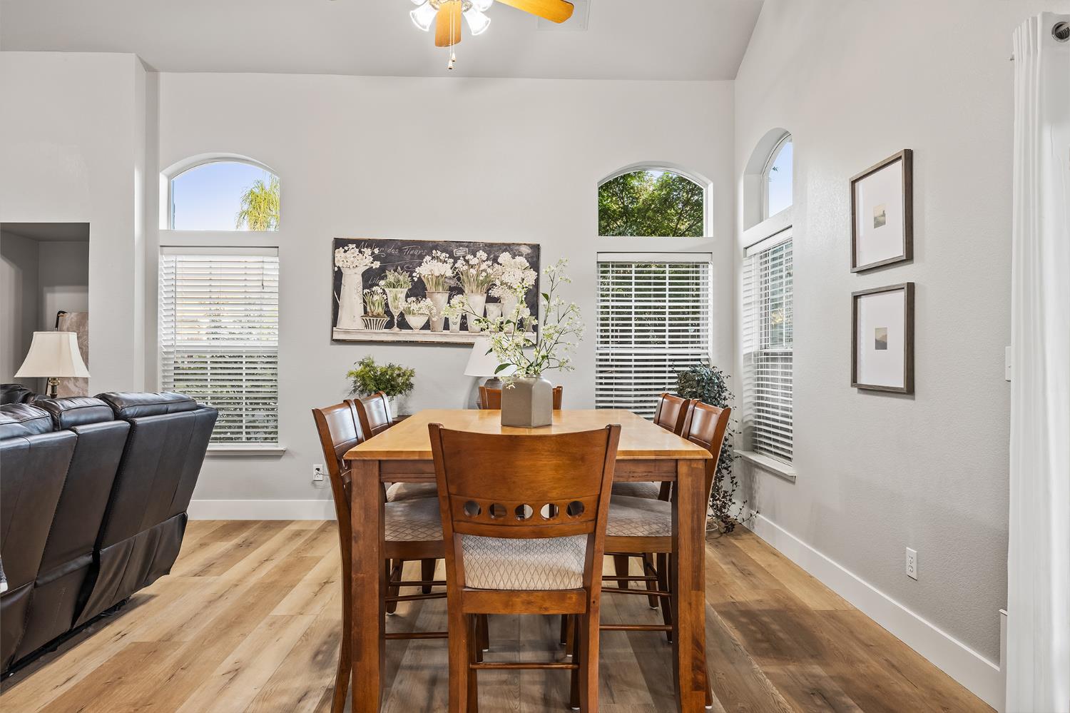 2586 Roberts Ave, Clovis, CA 93611