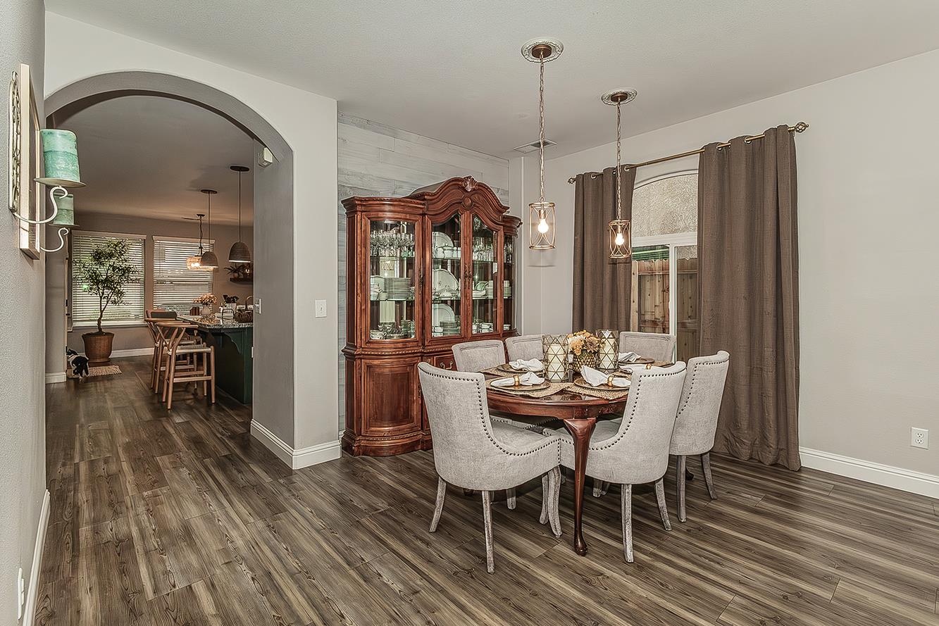 1175 Applegate Ave, Clovis, CA 93611