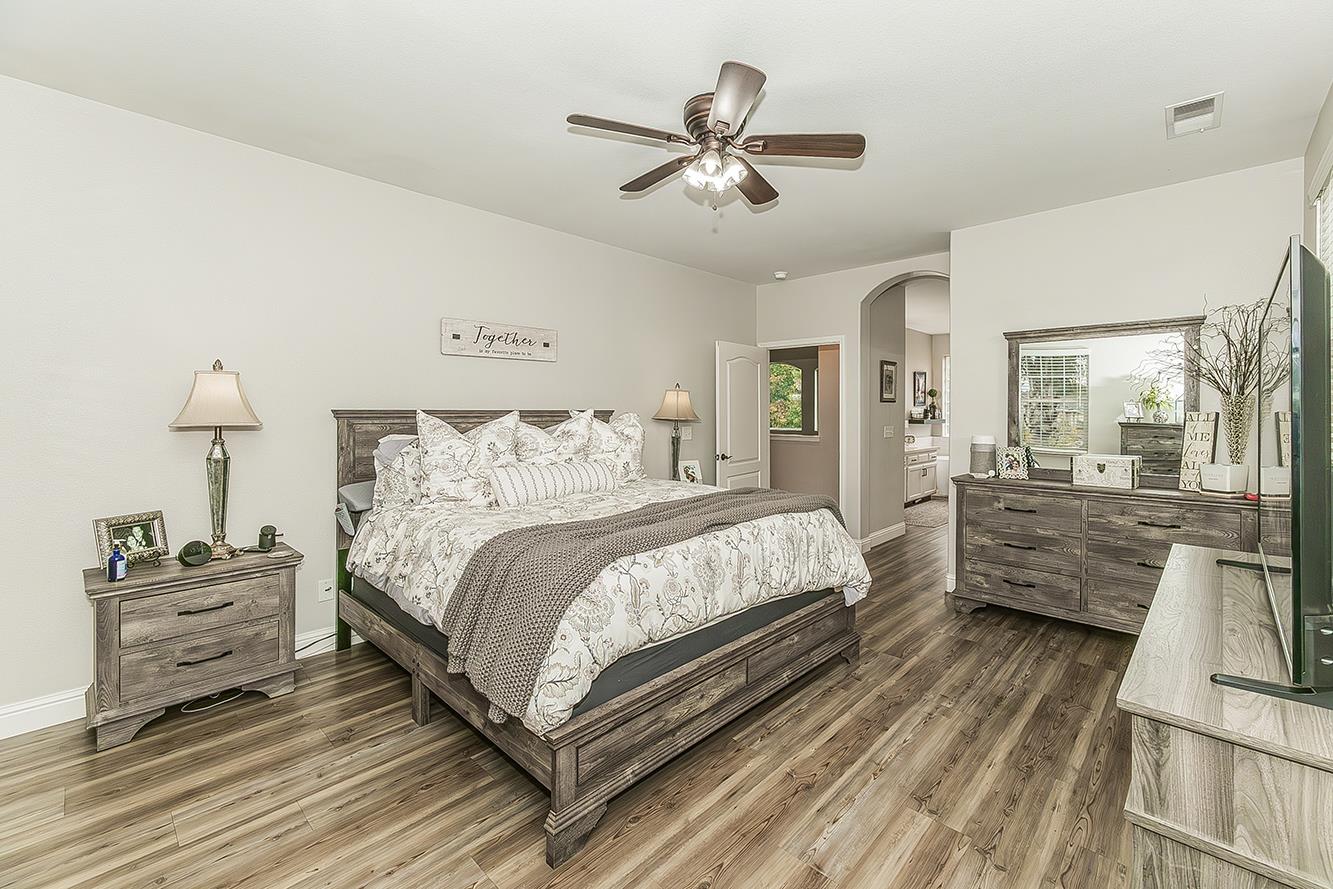 1175 Applegate Ave, Clovis, CA 93611