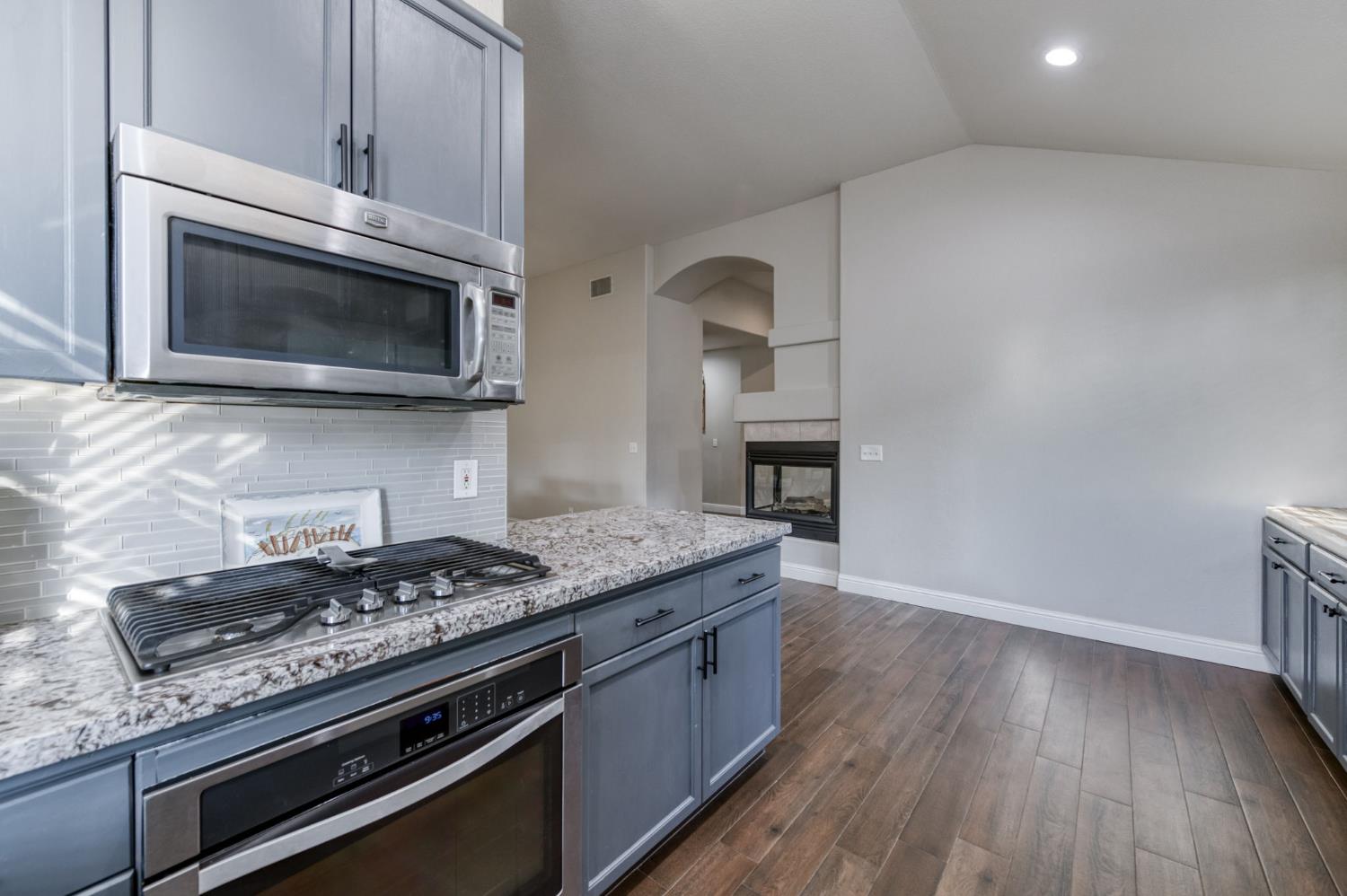 2334 Sierra Madre Ave, Clovis, CA 93611