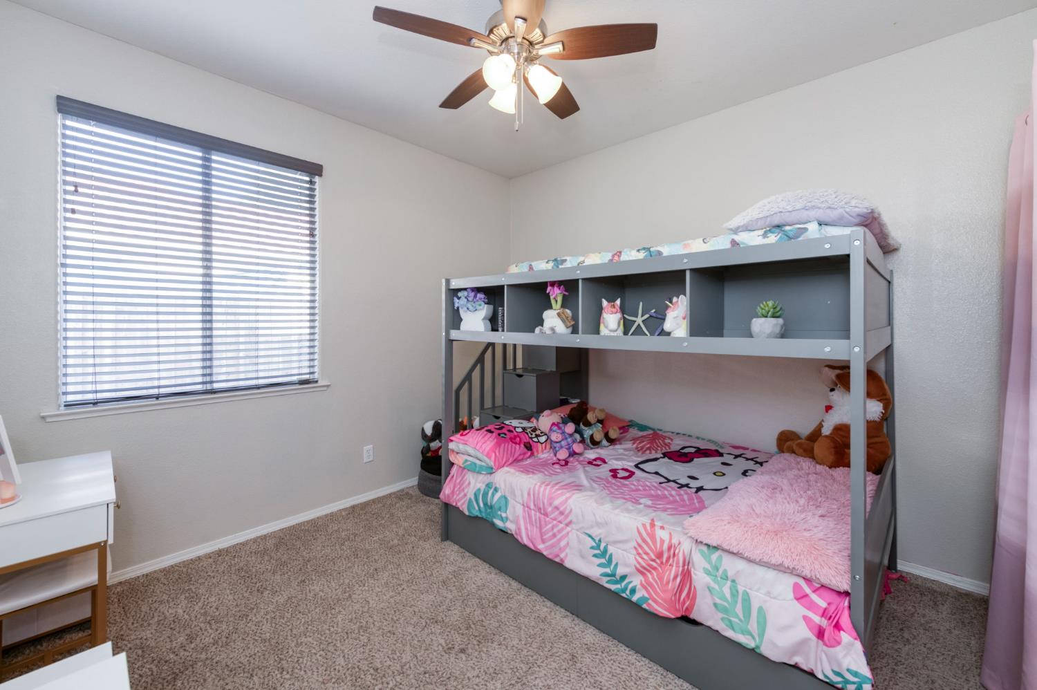 2334 Sierra Madre Ave, Clovis, CA 93611