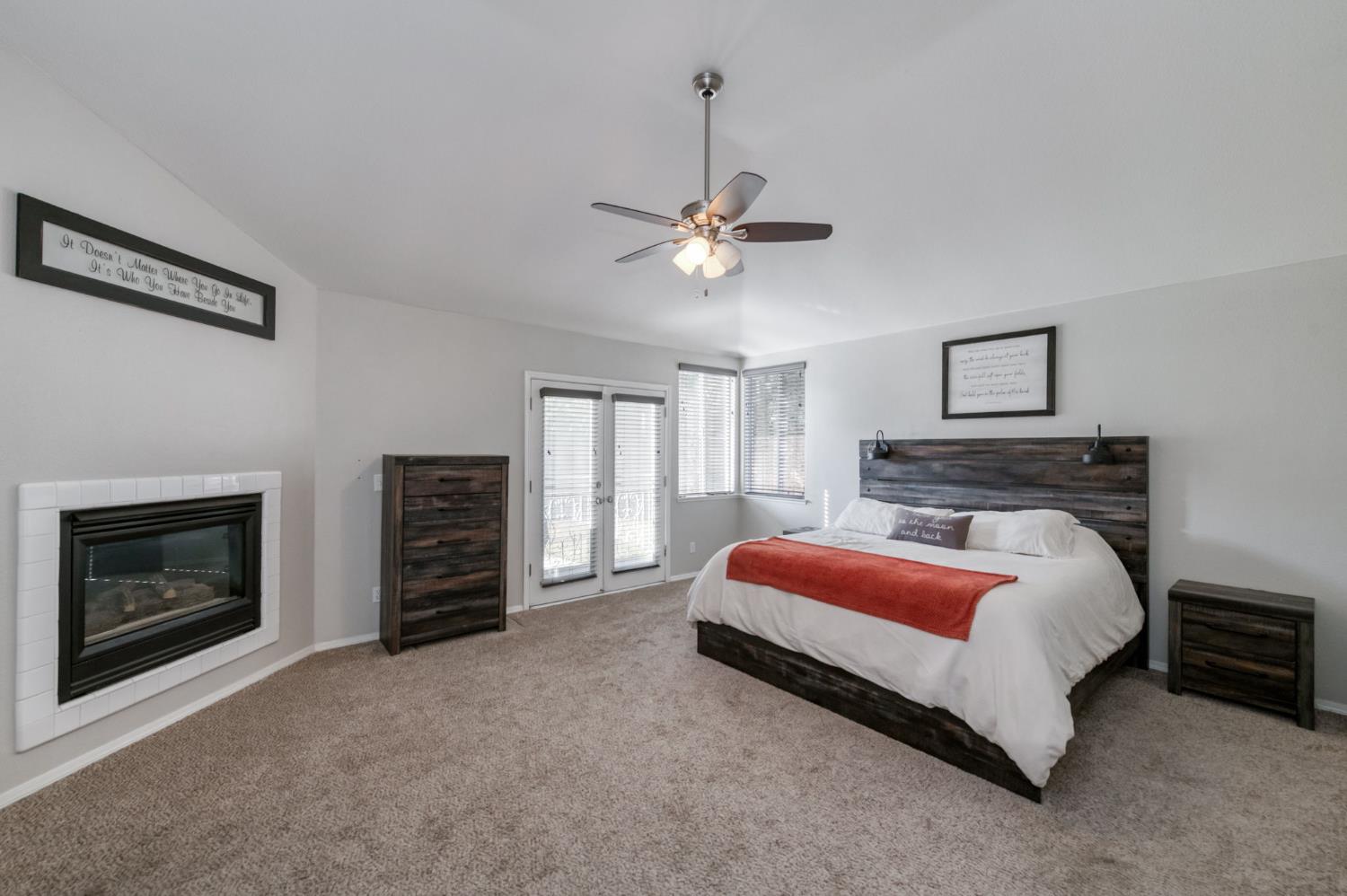 2334 Sierra Madre Ave, Clovis, CA 93611