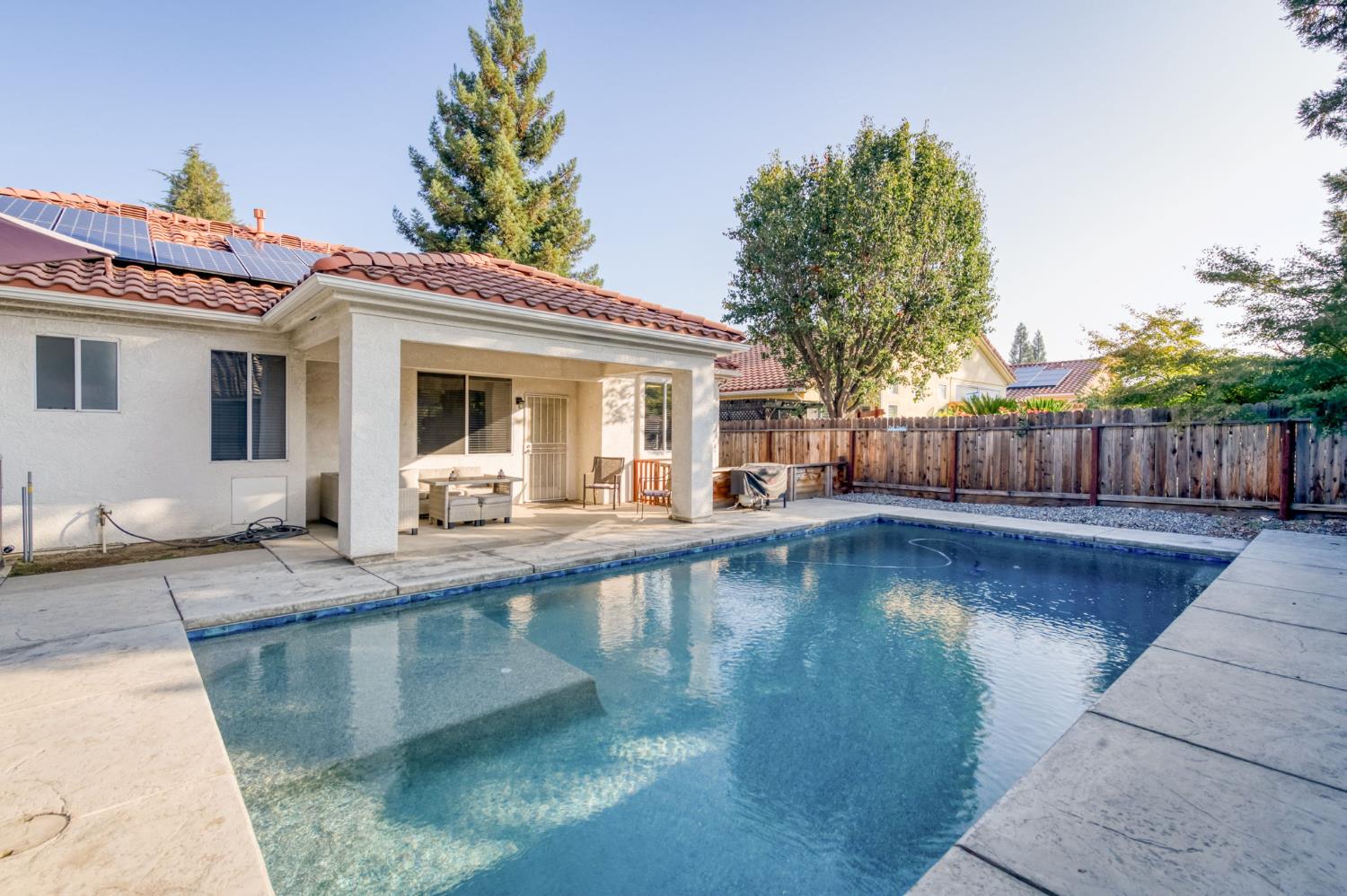 2334 Sierra Madre Ave, Clovis, CA 93611