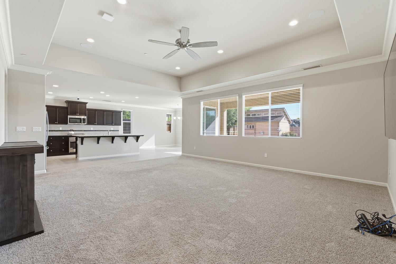 3938 Mecca Ave, Clovis, CA 93619